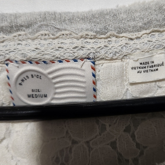 Really Pretty Anthropology Boho Lace Hem Sweater - Picture 4 of 4